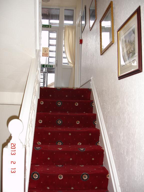 Beachmount Holiday Apartments Rhôs-on-Sea Zewnętrze zdjęcie