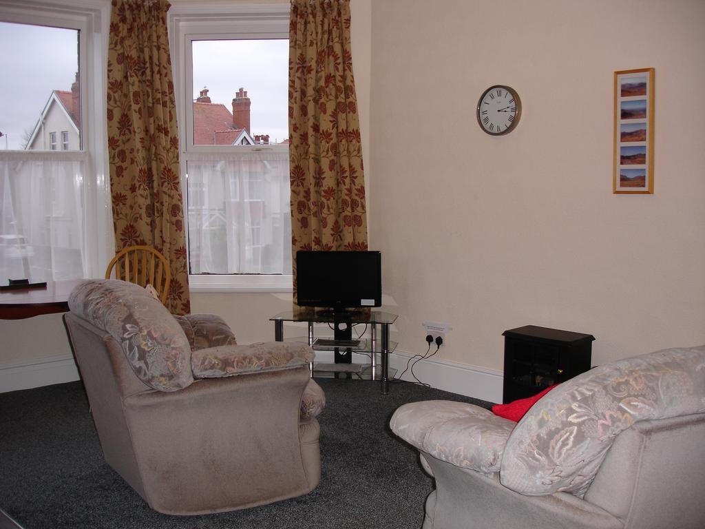 Beachmount Holiday Apartments Rhôs-on-Sea Zewnętrze zdjęcie